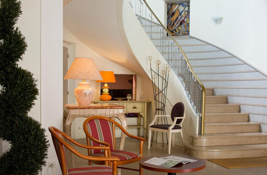 Logis Hotel-Restaurant Le Chene Vert Saint-Pourcain-sur-Sioule Luaran gambar