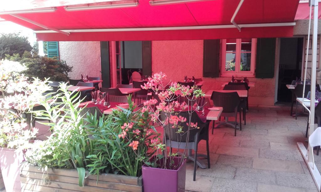 Logis Hotel-Restaurant Le Chene Vert Saint-Pourcain-sur-Sioule Luaran gambar