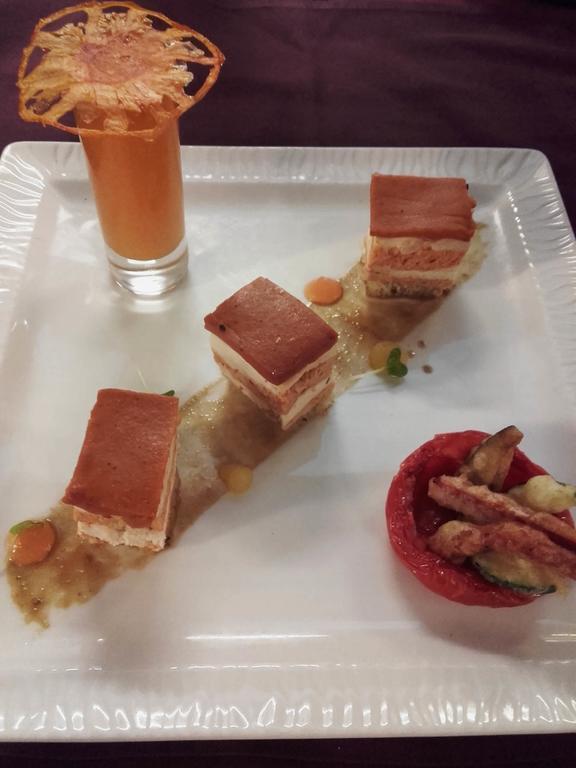 Logis Hotel-Restaurant Le Chene Vert Saint-Pourcain-sur-Sioule Luaran gambar